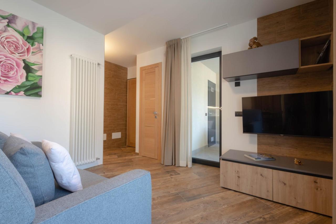 San Martin Holidays Home - Stay, Work & Fun Pont-Saint-Martin Eksteriør billede