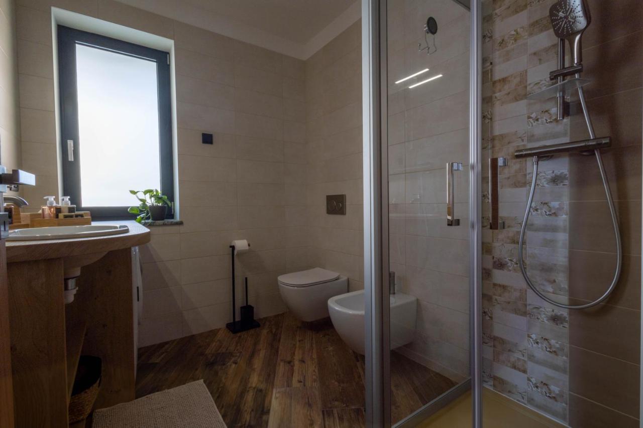 San Martin Holidays Home - Stay, Work & Fun Pont-Saint-Martin Eksteriør billede